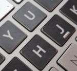 sticker touche clavier grande lettre fond noir